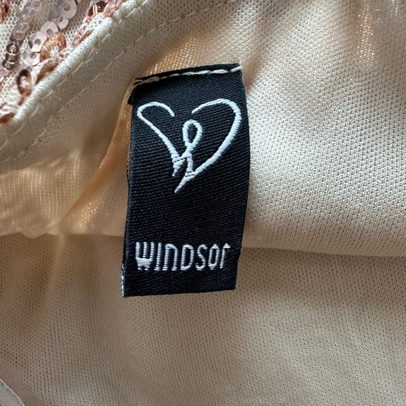 Windsor Cream and Gold Sequin Embellished Fabric - Picture 4 of 5